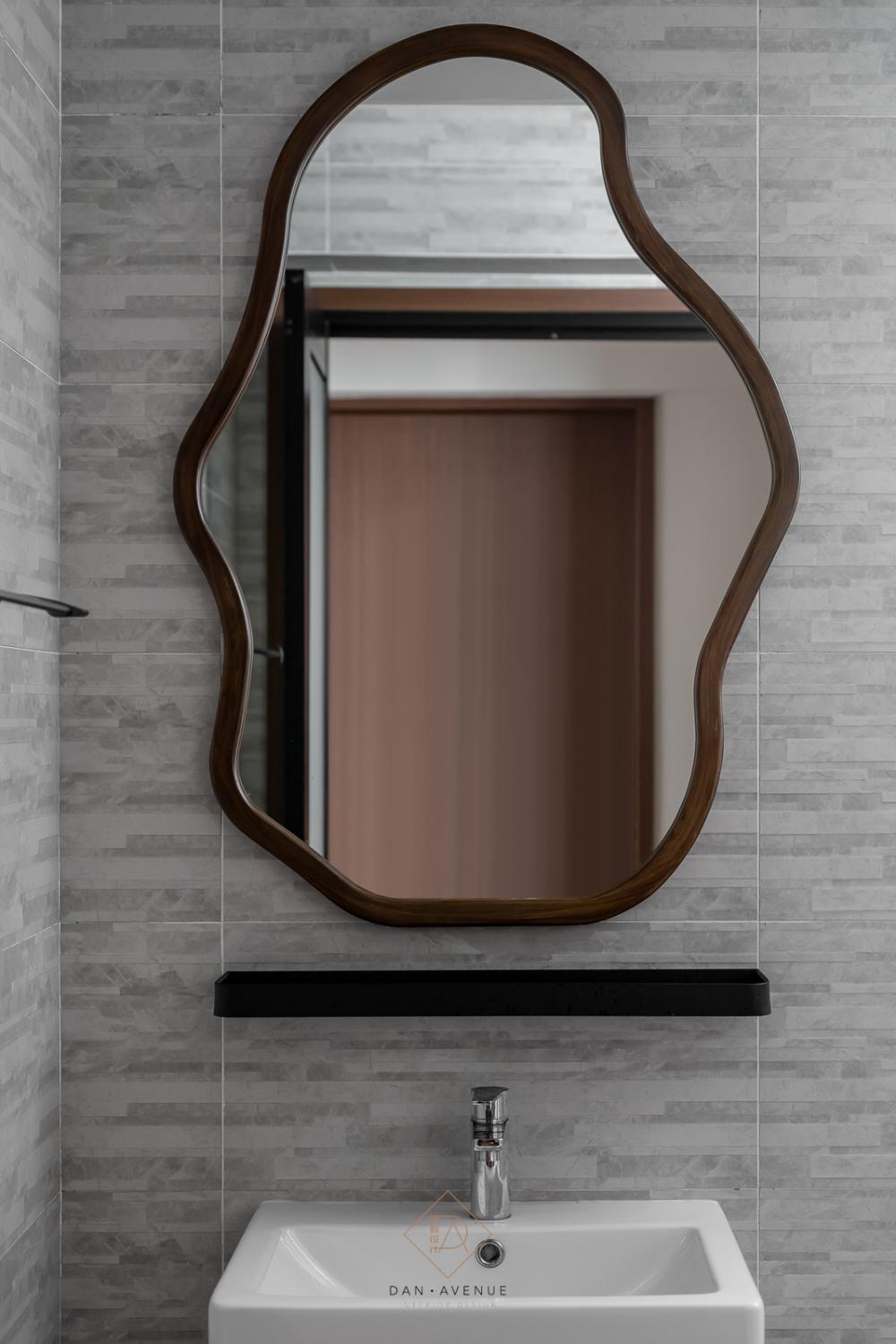 Transitional Bathroom with Homogeneous Tiles and Mirror