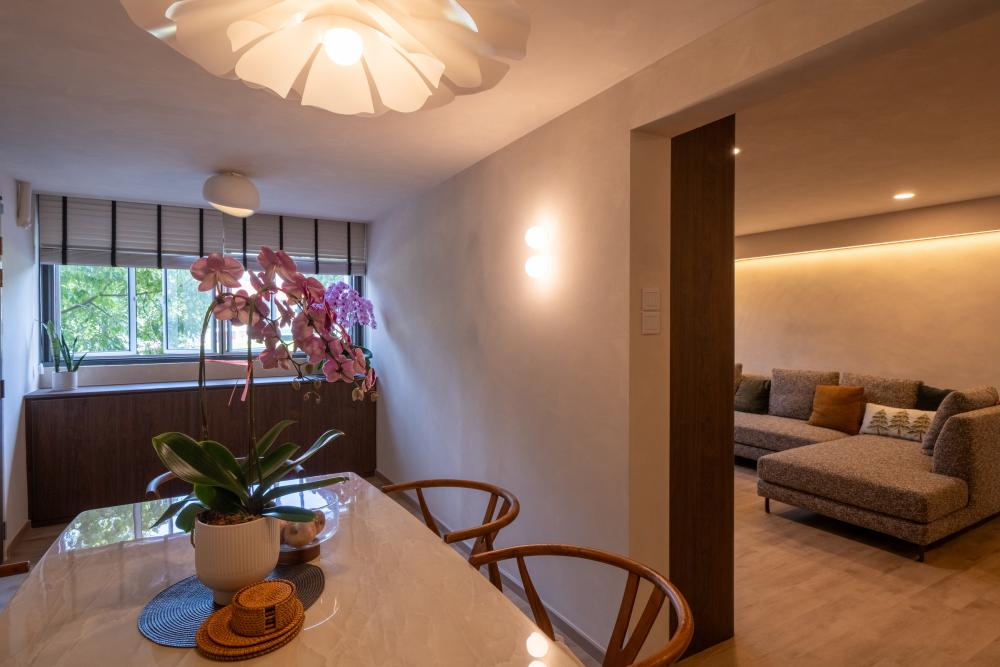 Contemporary Dining Room with Drop Light and Ceiling Light