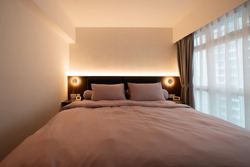 Scandinavian Bedroom with Bedside Table and Queen Bed