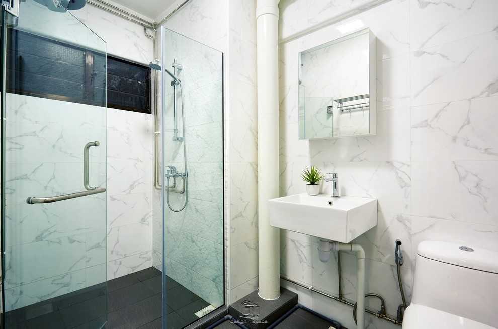 Modern Bathroom with Shower Screen and Bathroom Storage