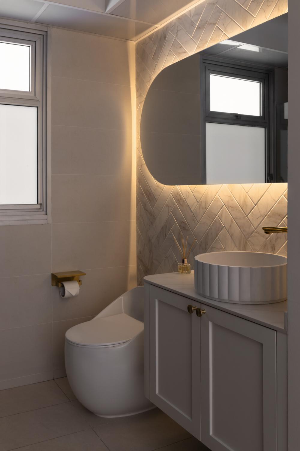 Minimalist Bathroom with Mirror and Bathroom Storage