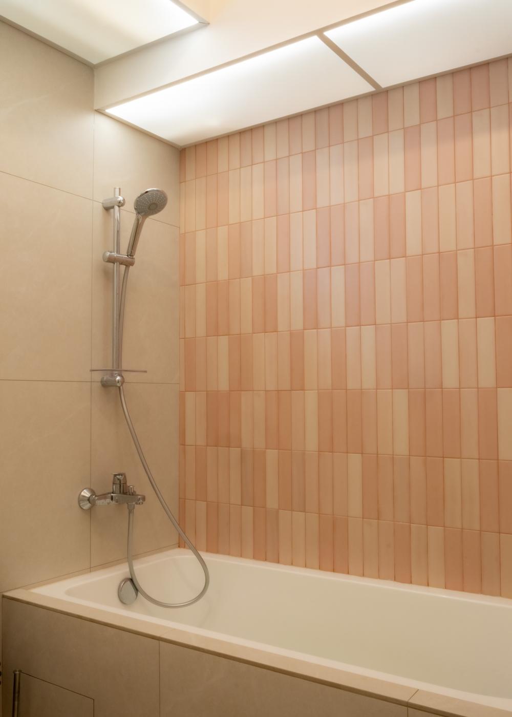 Minimalist Bathroom with Bathtub and Bathroom Accessories