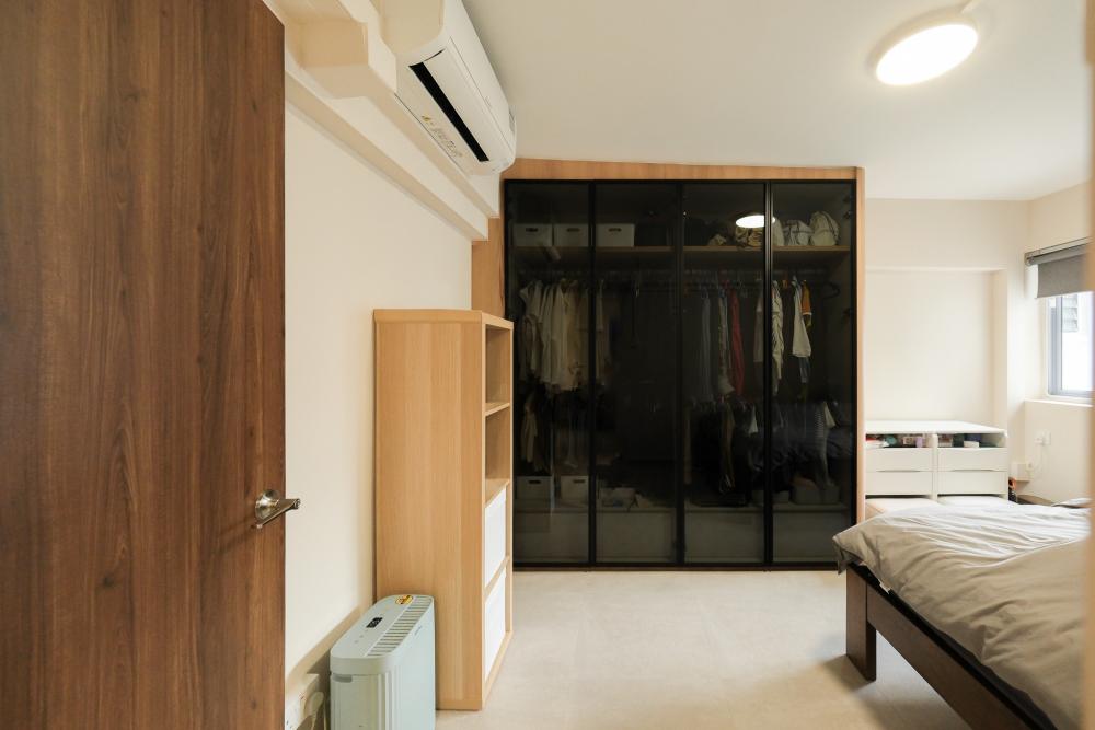 Scandinavian Bedroom with Homogeneous Tiles and Parquet Floor