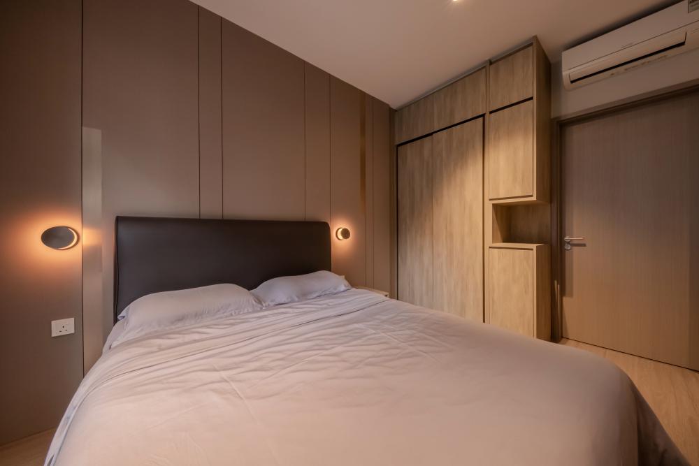 Contemporary Bedroom with Vinyl Flooring and Ceiling Light