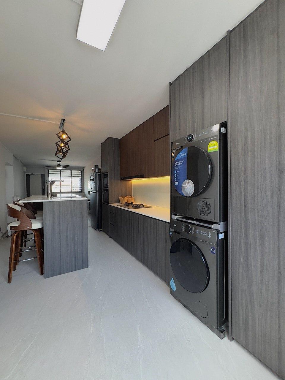 Modern Kitchen with Countertop and Homogeneous Tiles