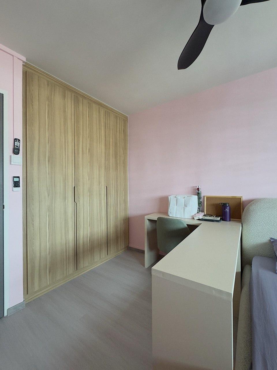 Modern Bedroom with Vinyl Flooring and Wardrobe