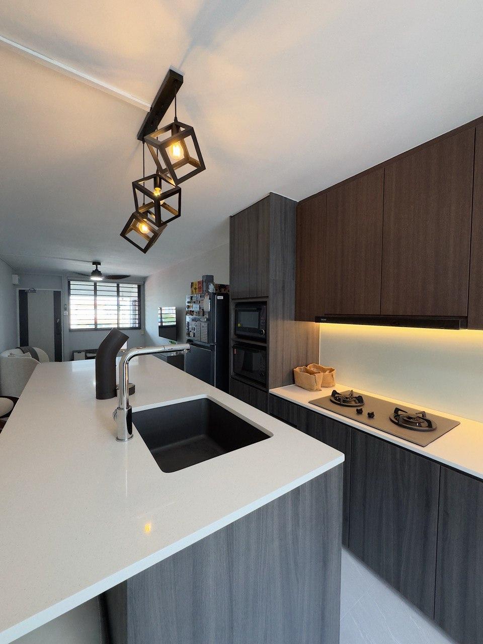 Modern Kitchen with Countertop and Homogeneous Tiles