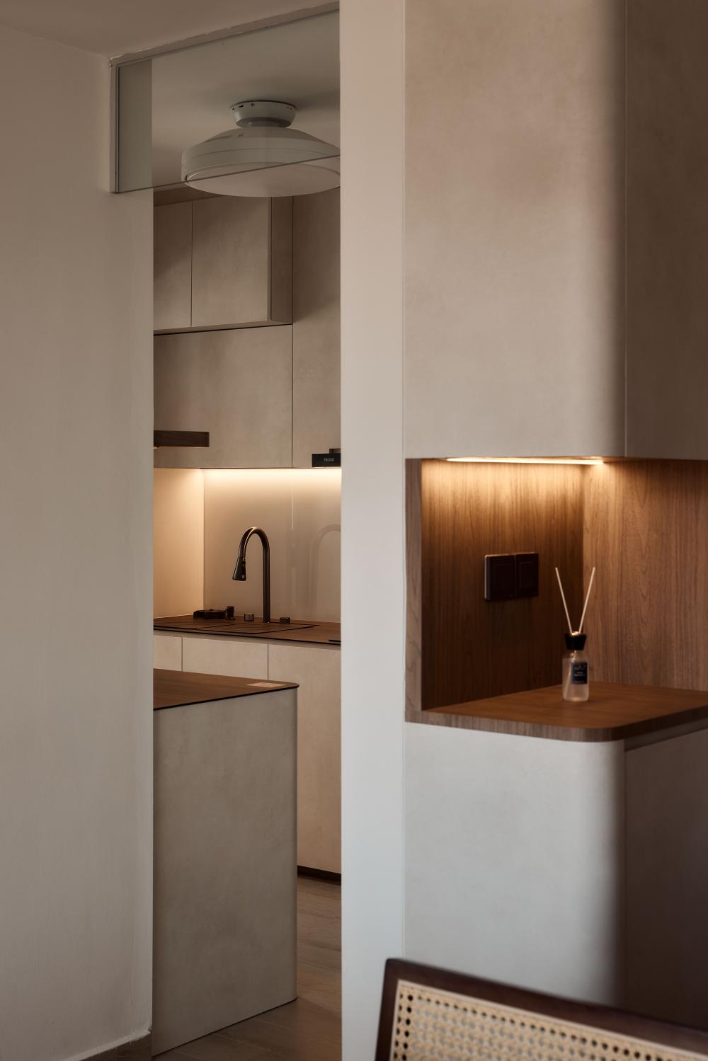 Minimalist Kitchen with Countertop and Open Kitchen