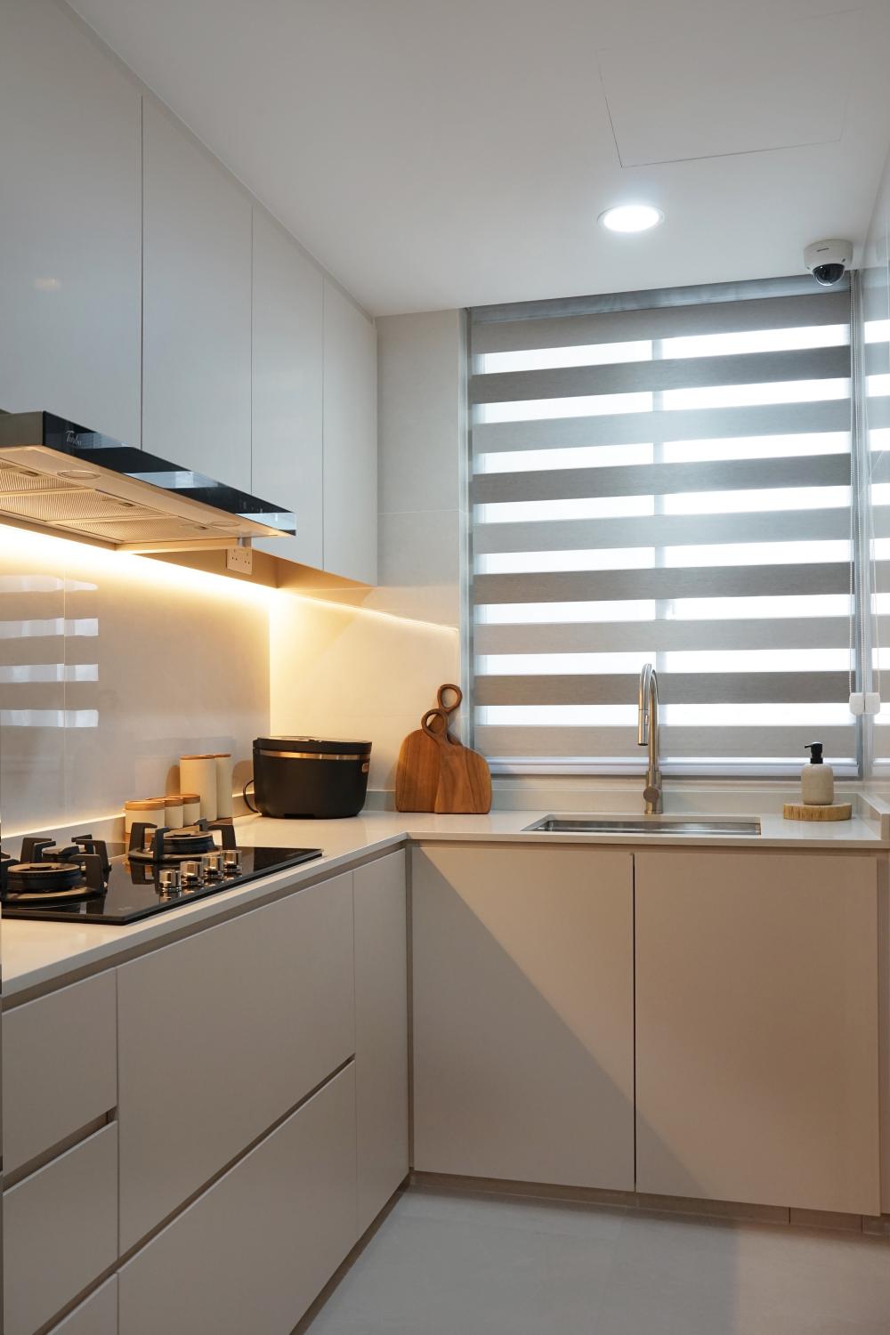 Modern Kitchen with Kitchen Window and Kitchen Accessories