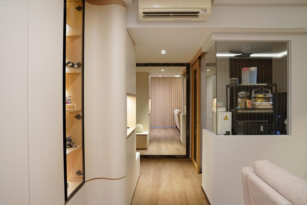 Modern Entryway with Mirror and Seating Bench
