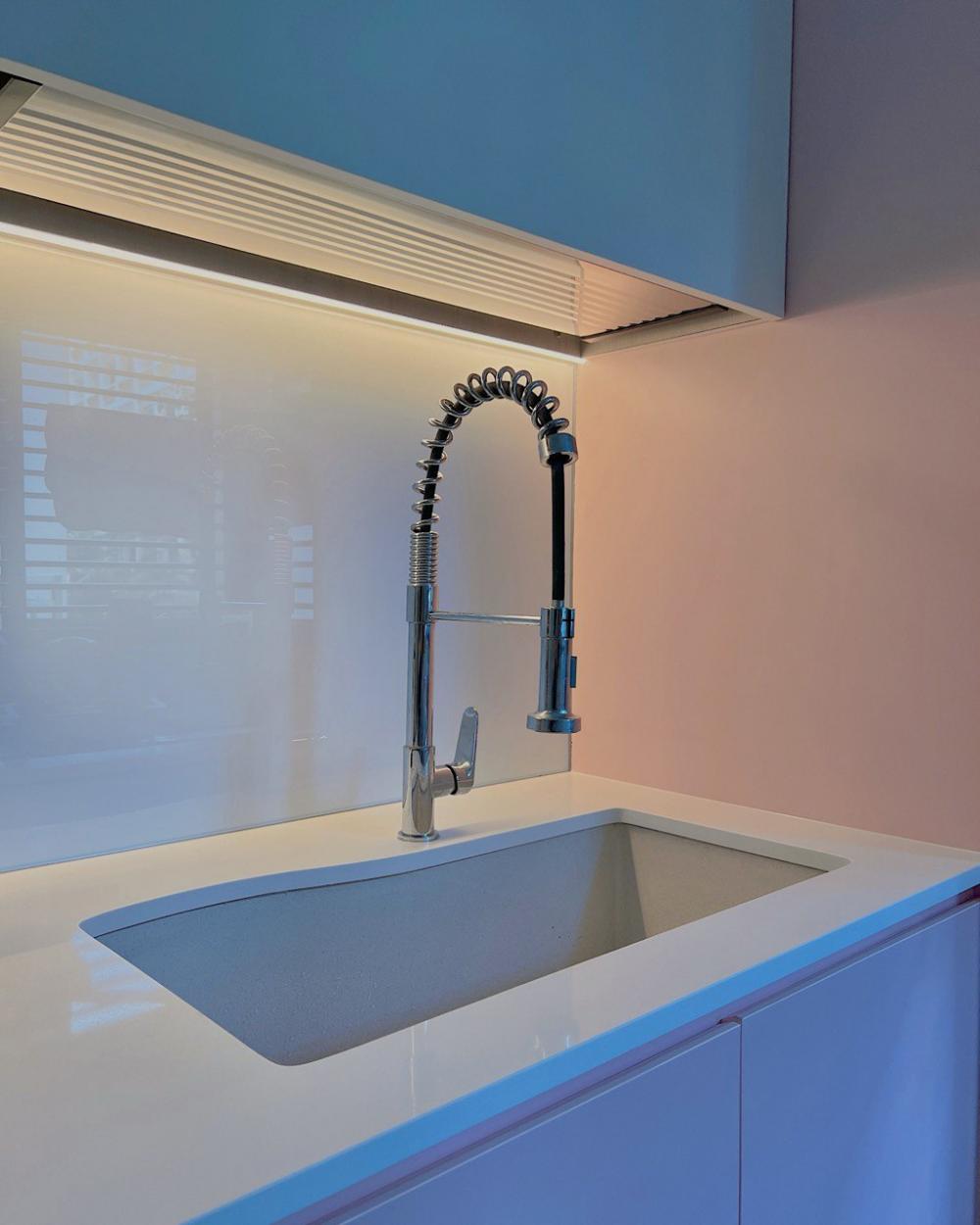 Modern Kitchen with Countertop and Homogeneous Tiles
