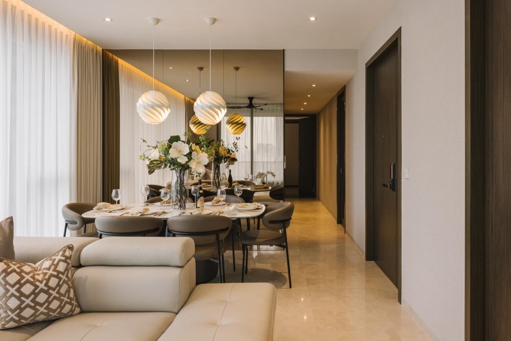 Modern Dining Room with Feature Wall and Drop Light