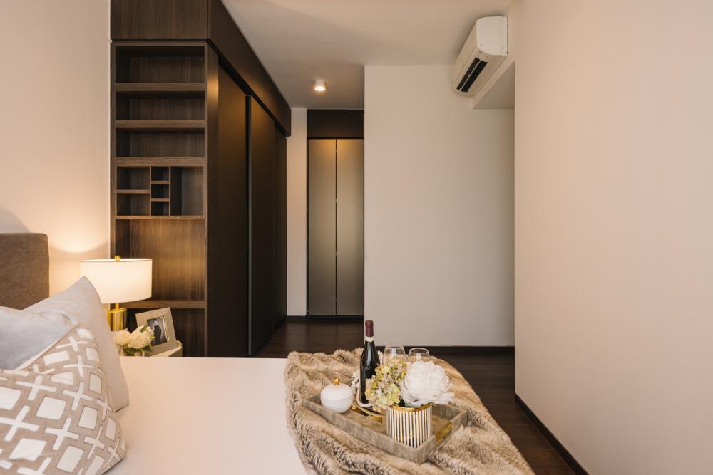 Modern Bedroom with Bookshelf and Parquet Floor