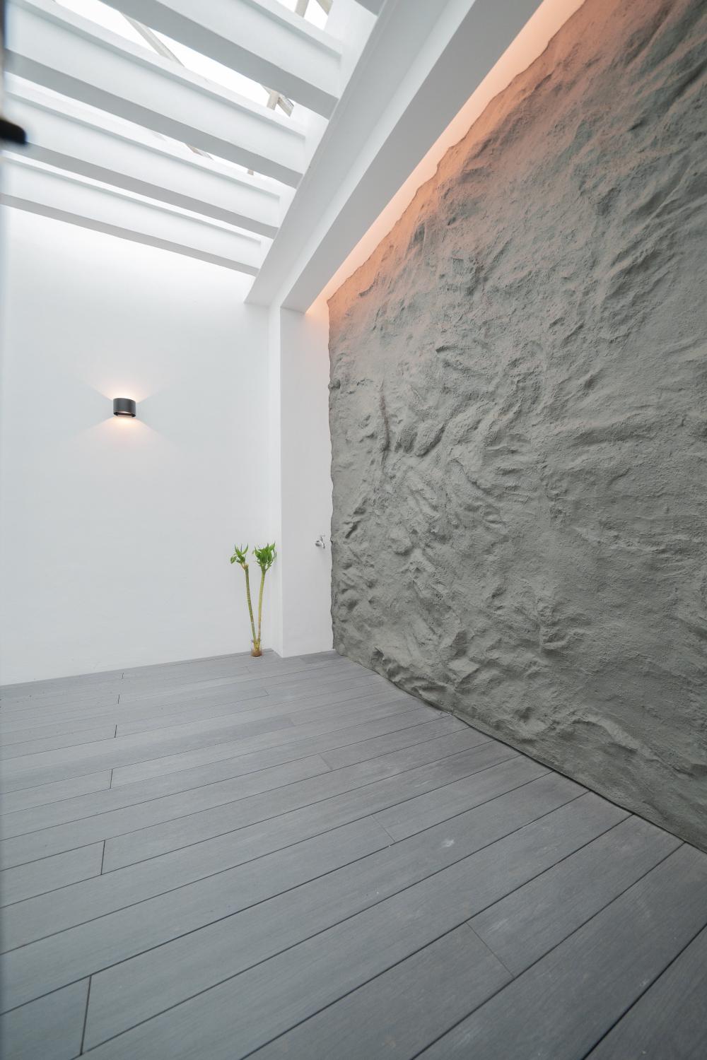 Modern Balcony with Feature Wall and Flooring