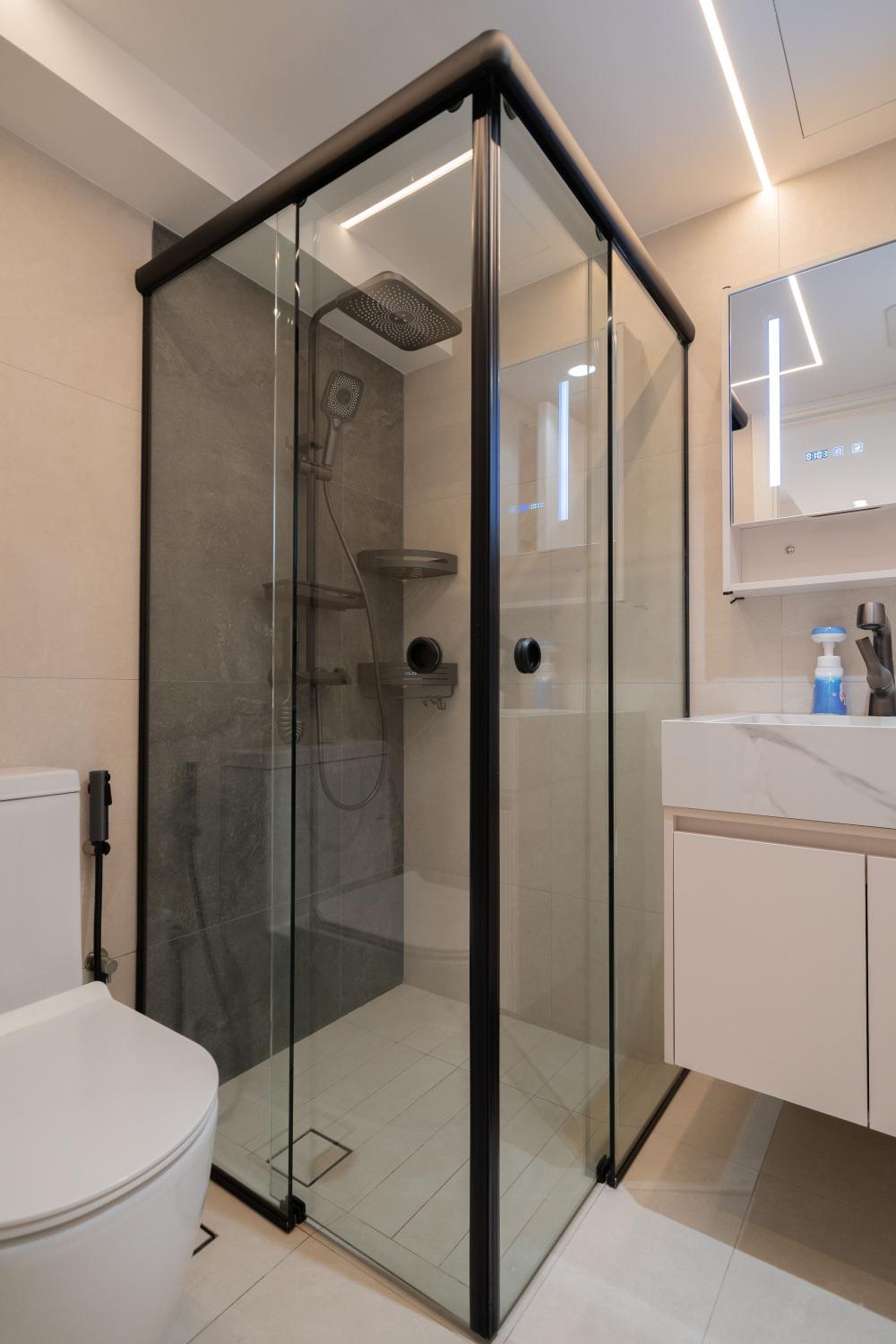 Modern Bathroom with Mirror and Shower Screen