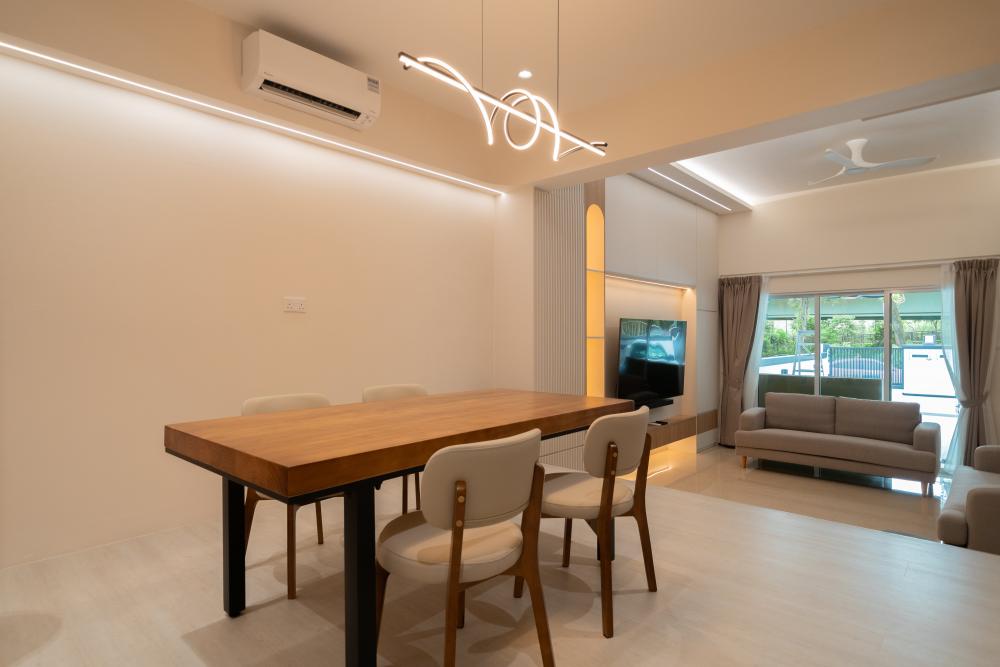 Modern Dining Room with Drop Light and Dining Table
