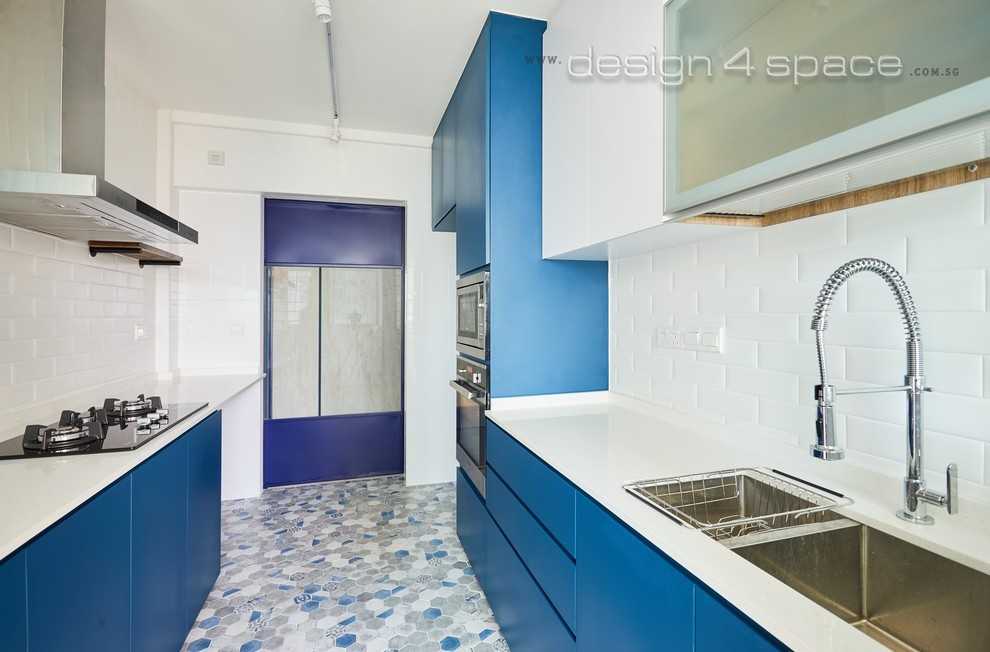 Contemporary Kitchen with Wood Flooring and Kitchen Window