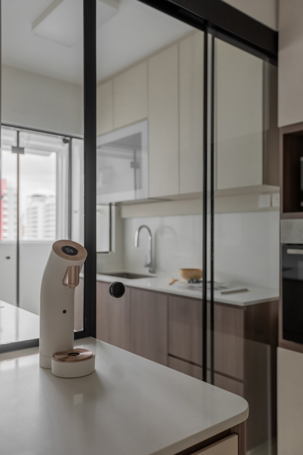 Scandinavian Kitchen with Open Kitchen and Kitchen Backsplash
