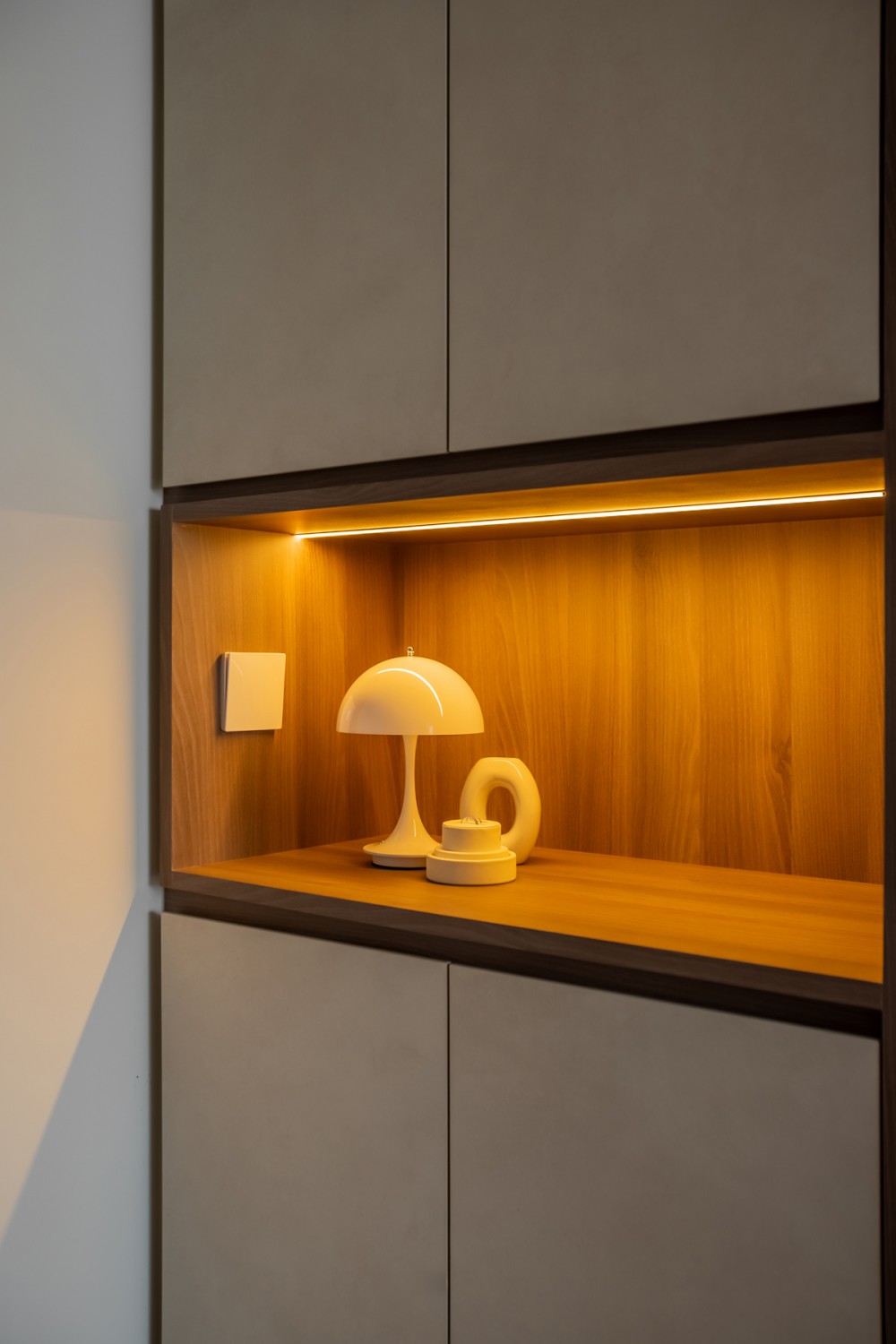 Scandinavian Entryway with Small Storage and Shelving Units