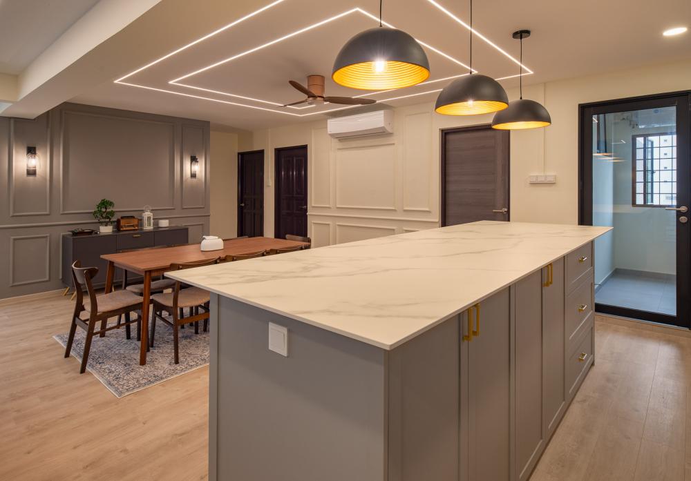 Country Kitchen with Vinyl Flooring and Open Kitchen