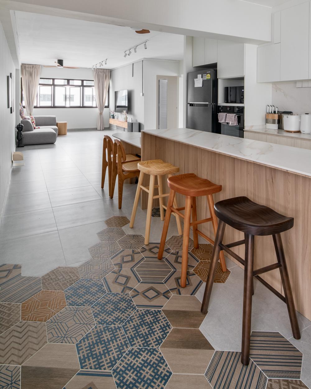 Contemporary Kitchen with Countertop and Homogeneous Tiles