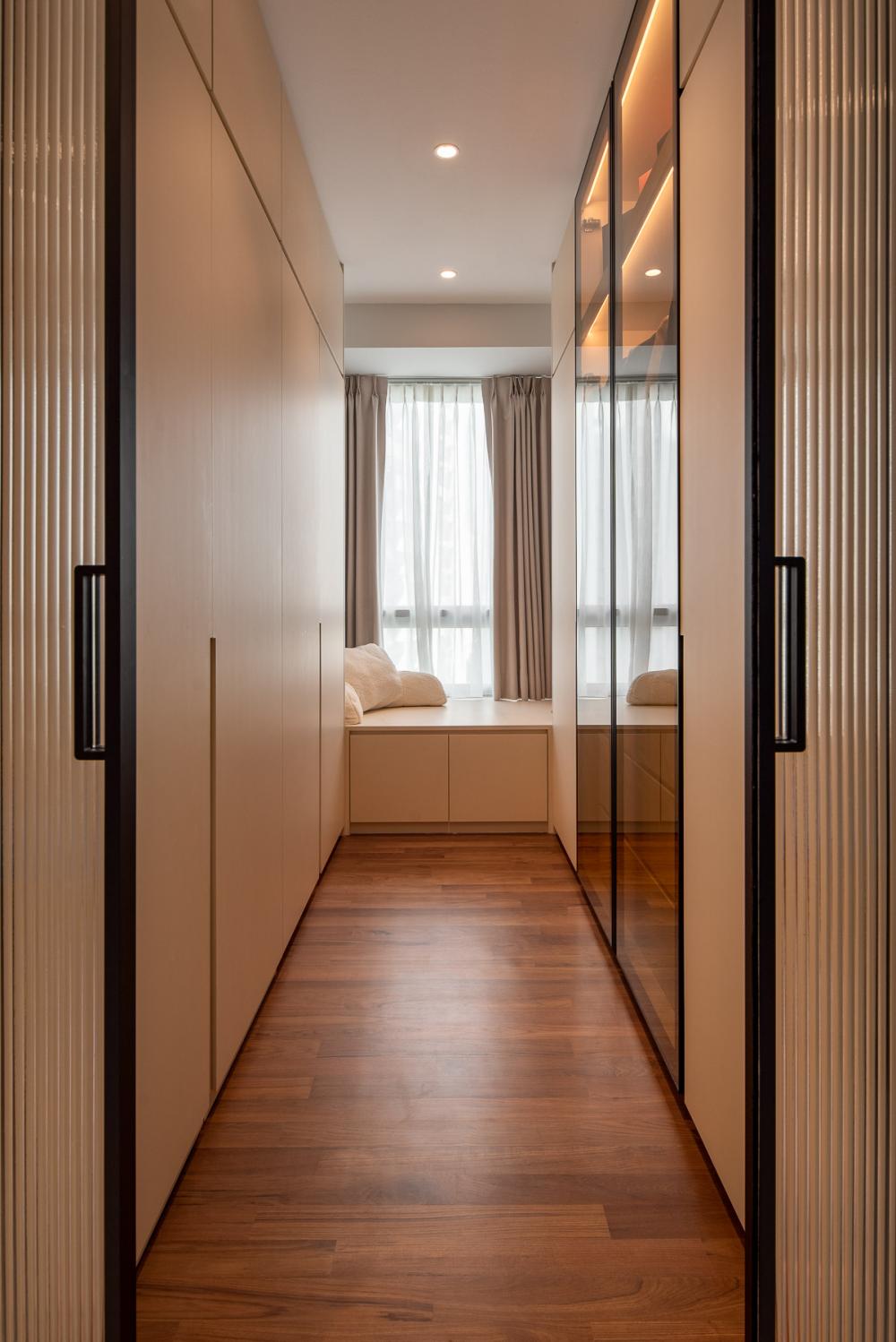 Modern Bedroom with Wardrobe and Sliding Wardrobe