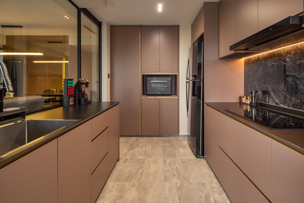 Modern Kitchen with Homogeneous Tiles and Kitchen Island