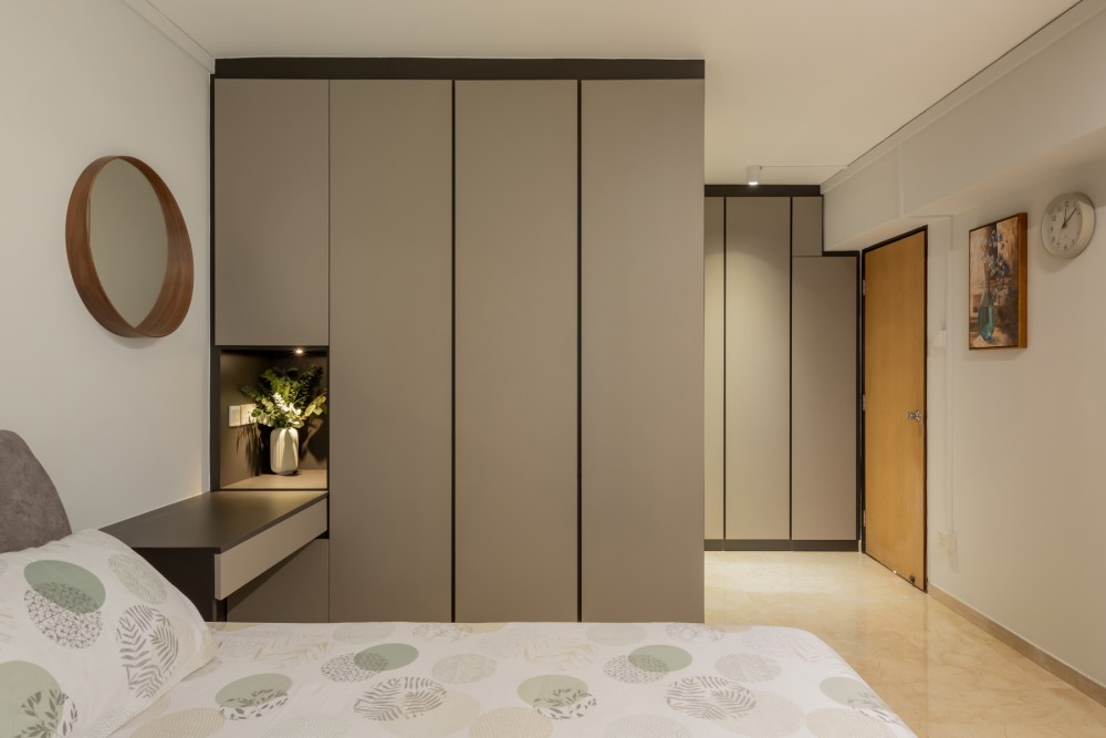 Contemporary Bedroom with Homogeneous Tiles and Wardrobe