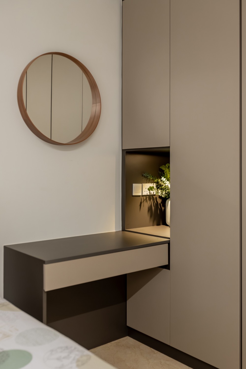 Contemporary Bedroom with Homogeneous Tiles and Wardrobe