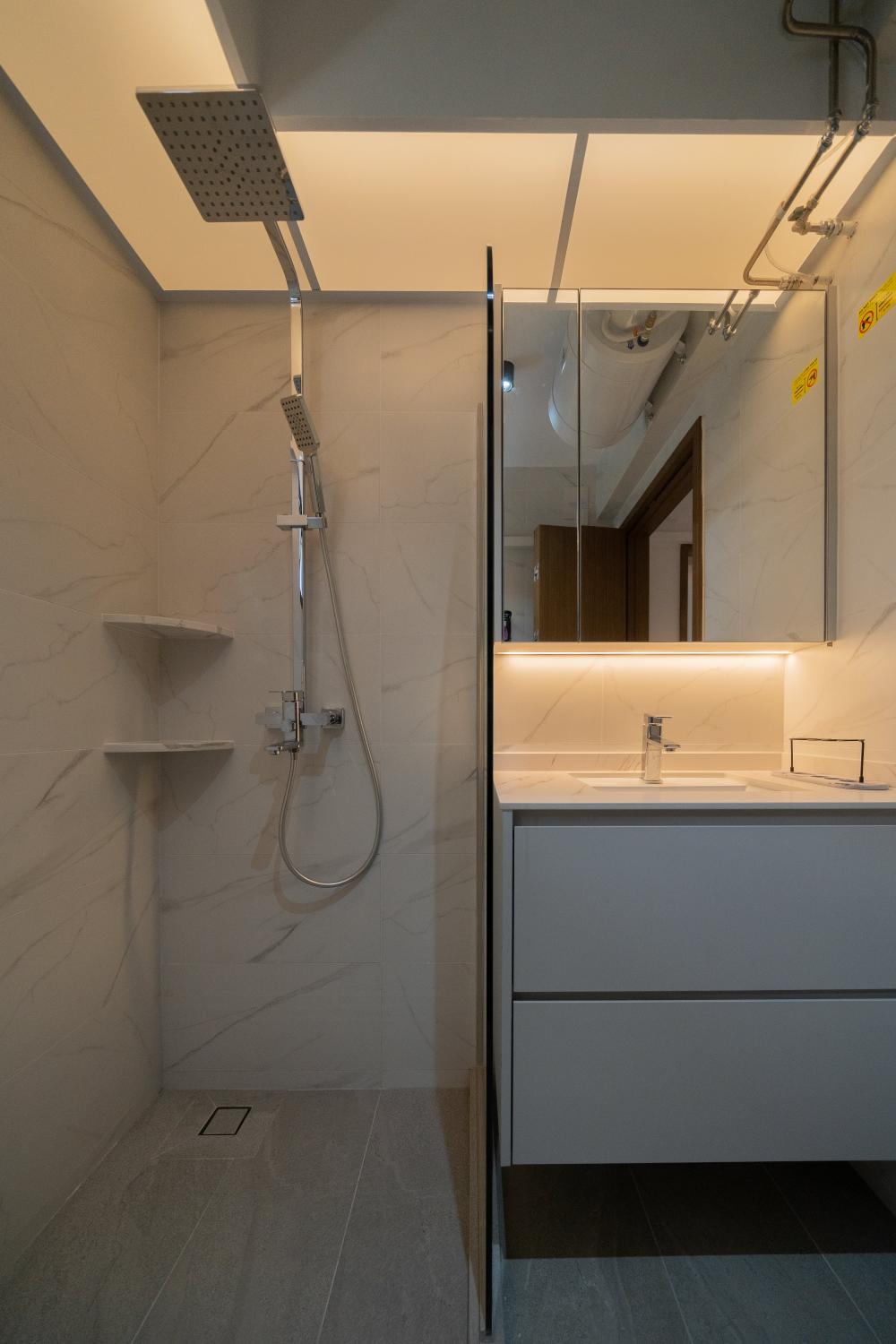 Modern Bathroom with Mirror and Shower Screen