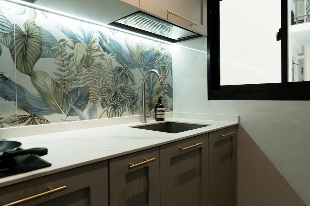 Contemporary Kitchen with Vinyl Flooring and Wood Flooring