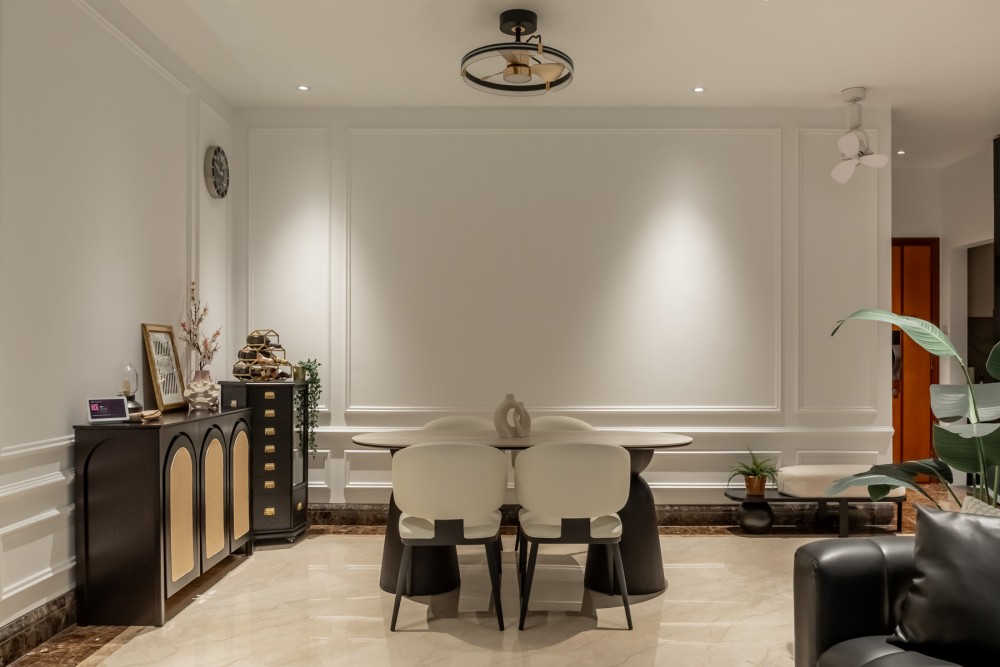 Contemporary Dining Room with Feature Wall and Dining Table