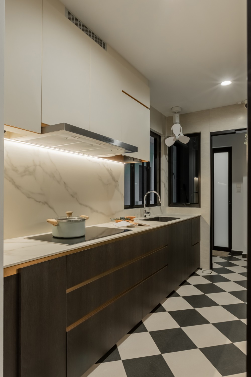 Contemporary Kitchen with Countertop and Homogeneous Tiles