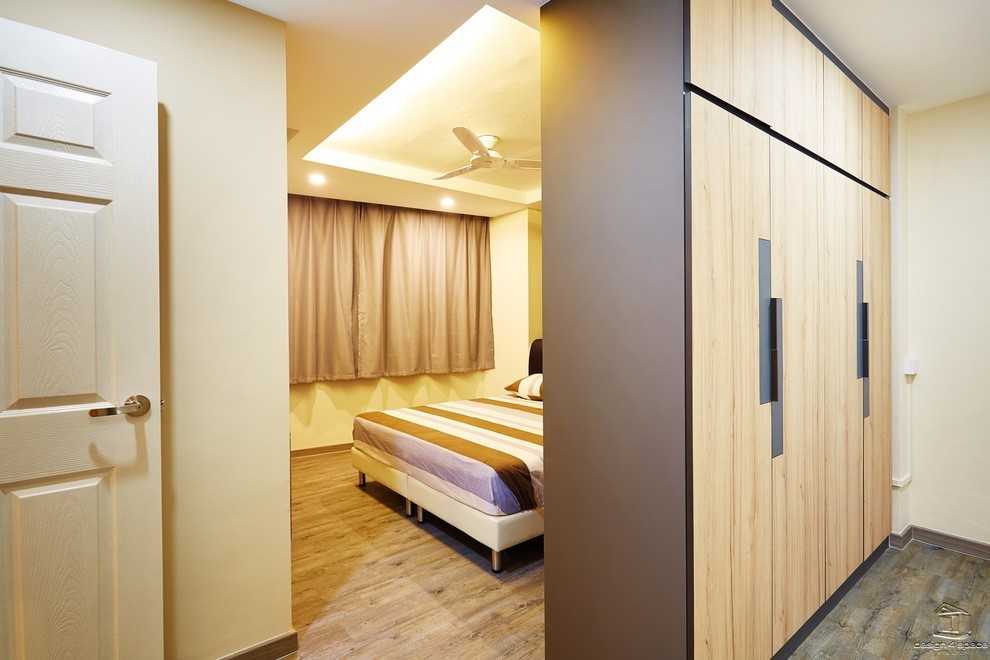 Vintage Bedroom with Wood Flooring and Built-in Bed