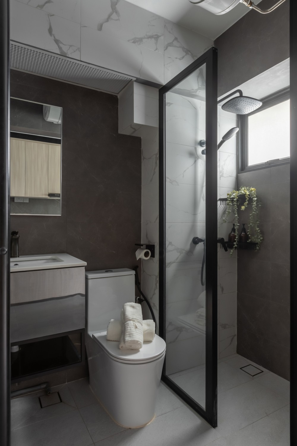 Minimalist Bathroom with Homogeneous Tiles and Shower Screen