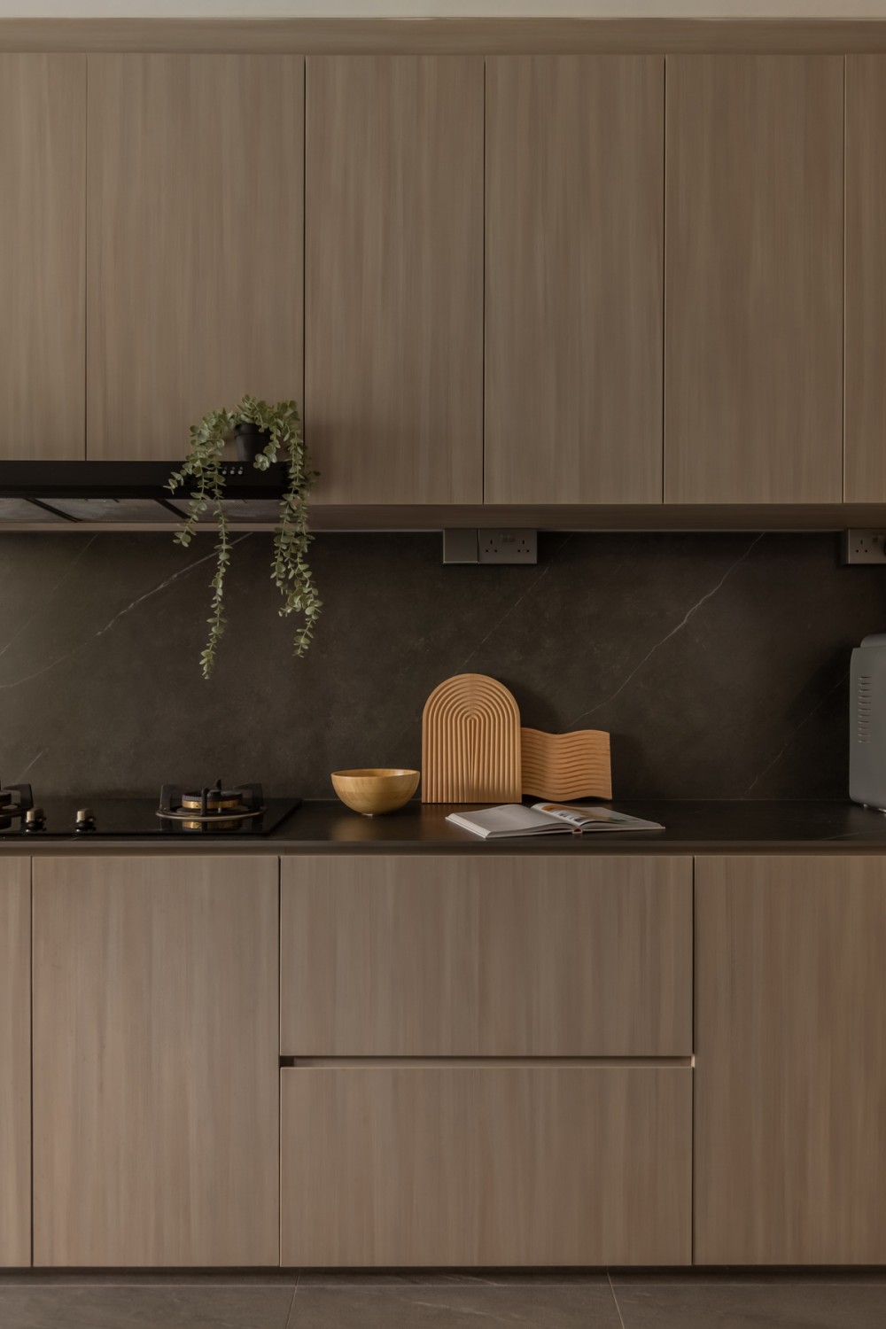 Minimalist Kitchen with Countertop and Kitchen Backsplash
