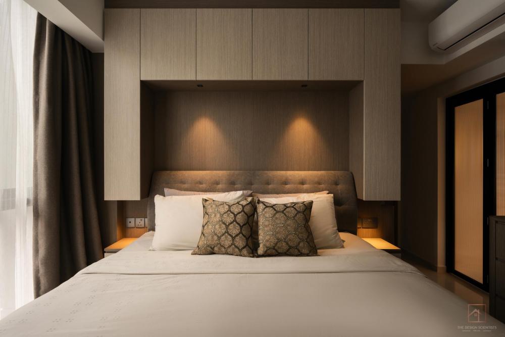 Contemporary Bedroom with Wardrobe and Closet