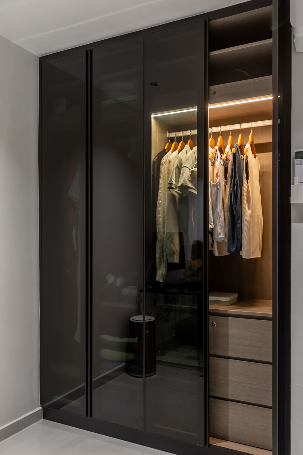 Contemporary Bedroom with Drop Ceiling and Wardrobe