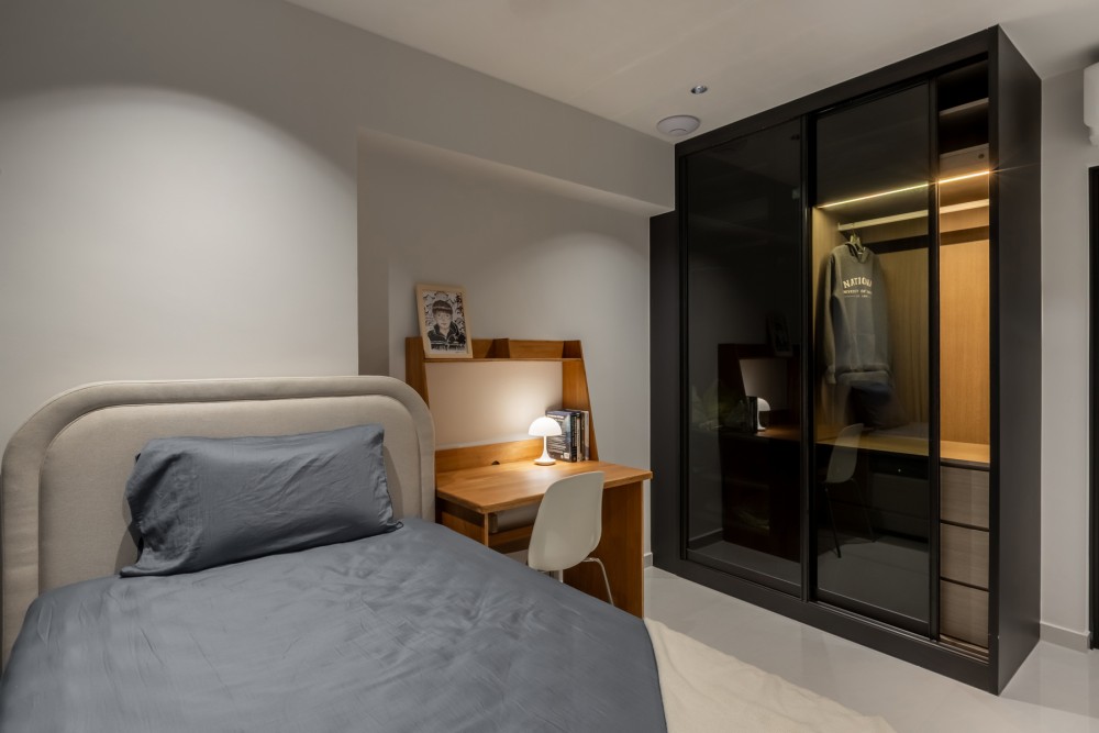 Contemporary Bedroom with Drop Ceiling and Wardrobe