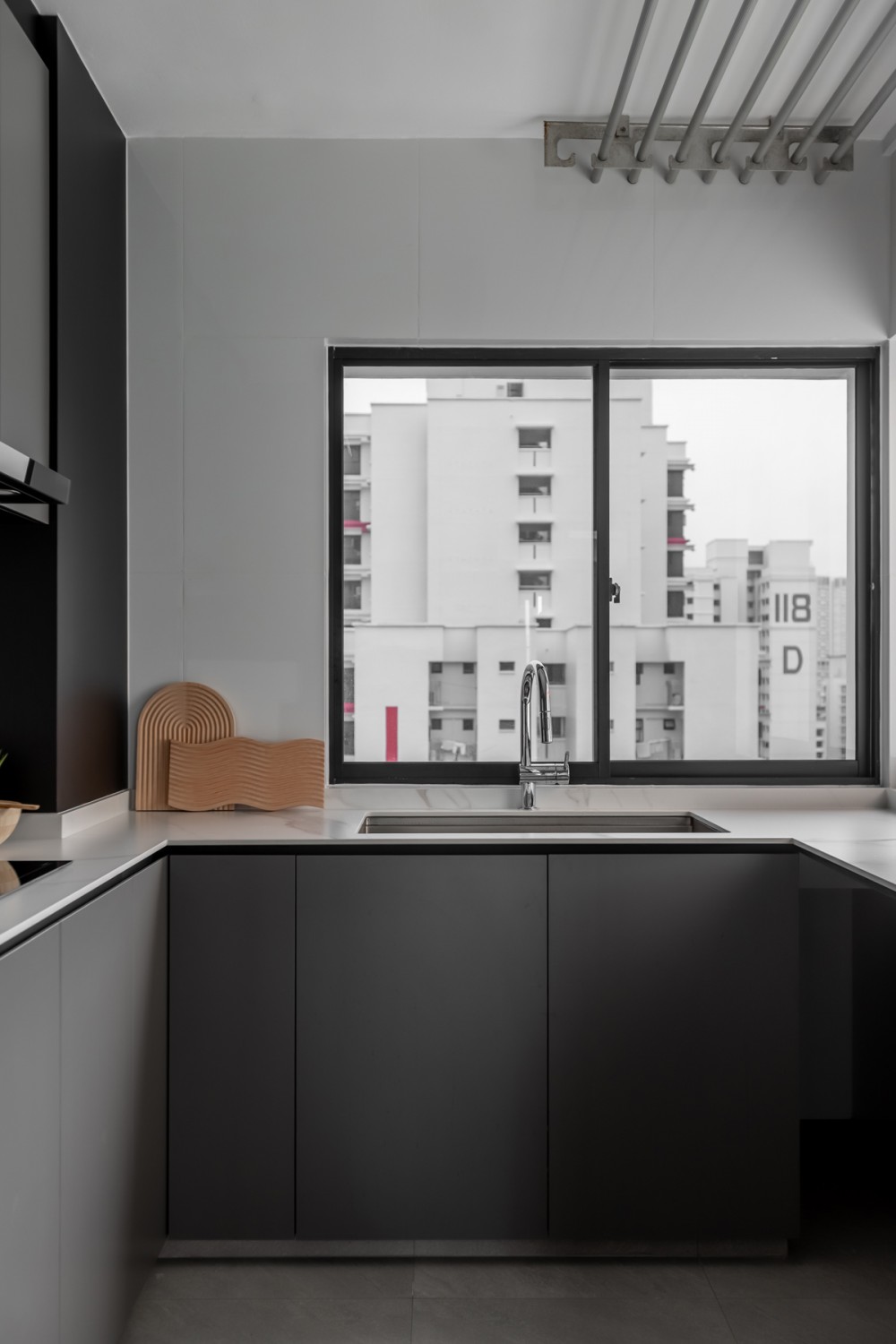 Contemporary Kitchen with Countertop and Homogeneous Tiles