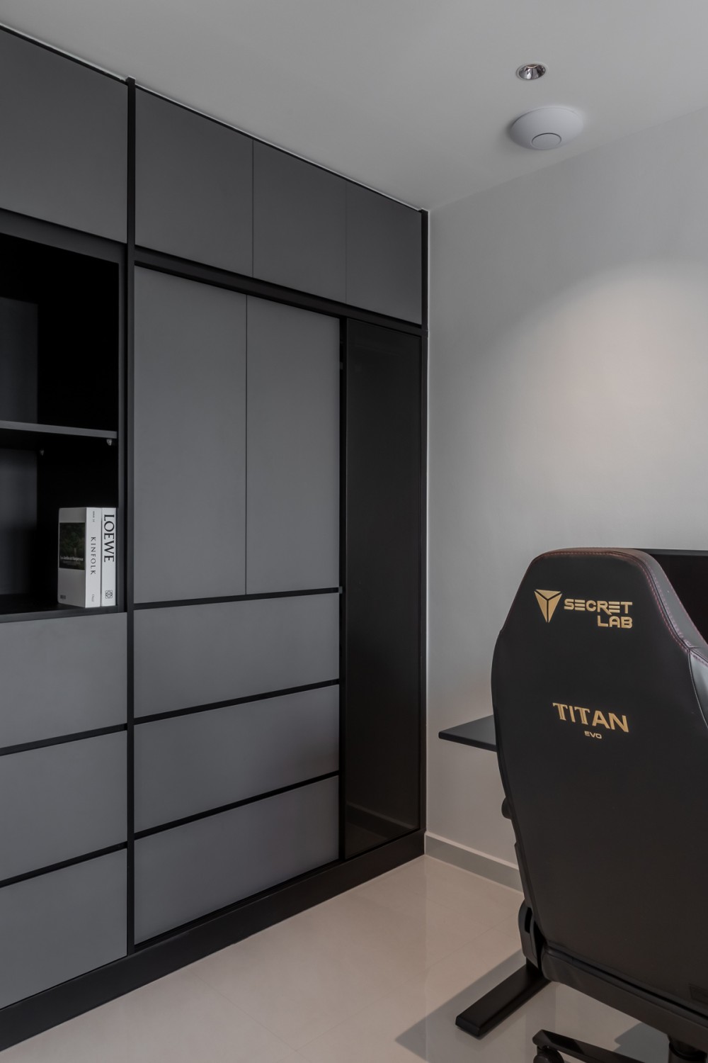 Contemporary Bedroom with Wardrobe and Sliding Wardrobe