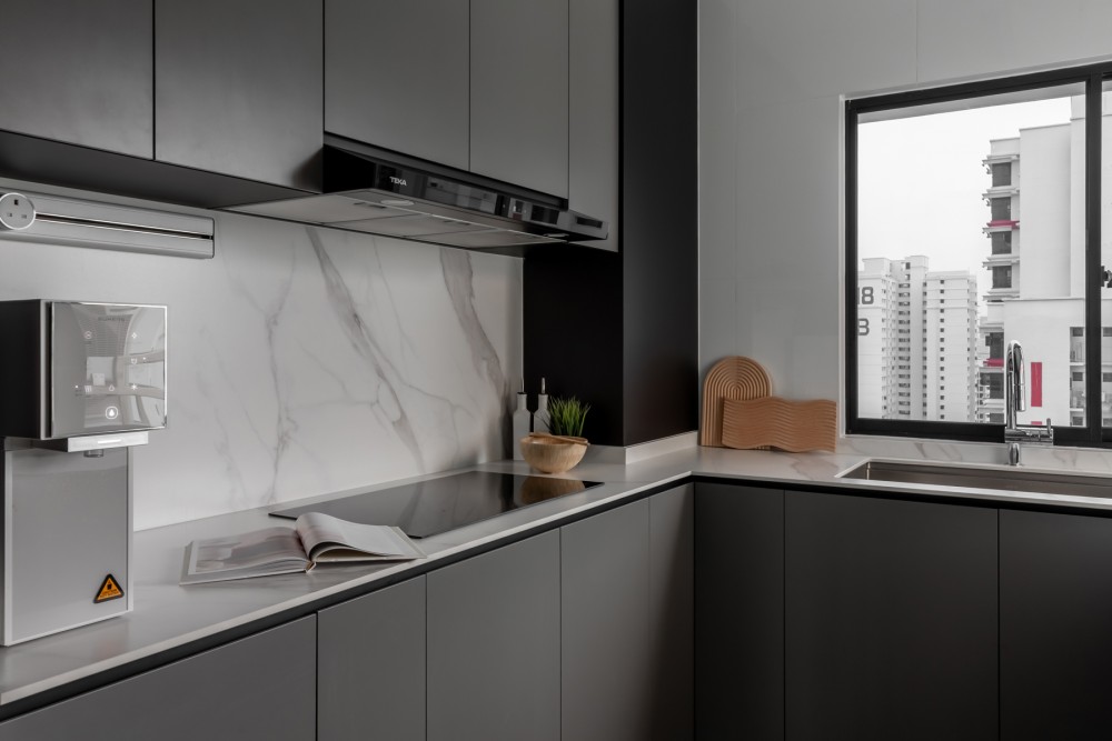 Contemporary Kitchen with Countertop and Kitchen Window