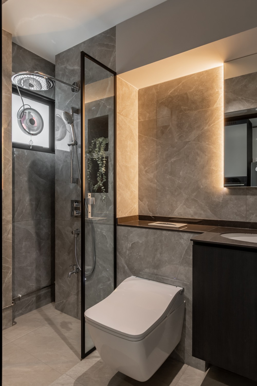 Contemporary Bathroom with Shower Screen and Bathroom Storage