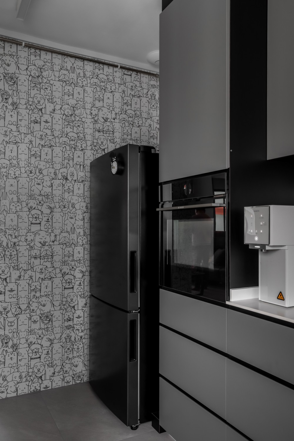 Contemporary Kitchen with Homogeneous Tiles and Kitchen Accessories