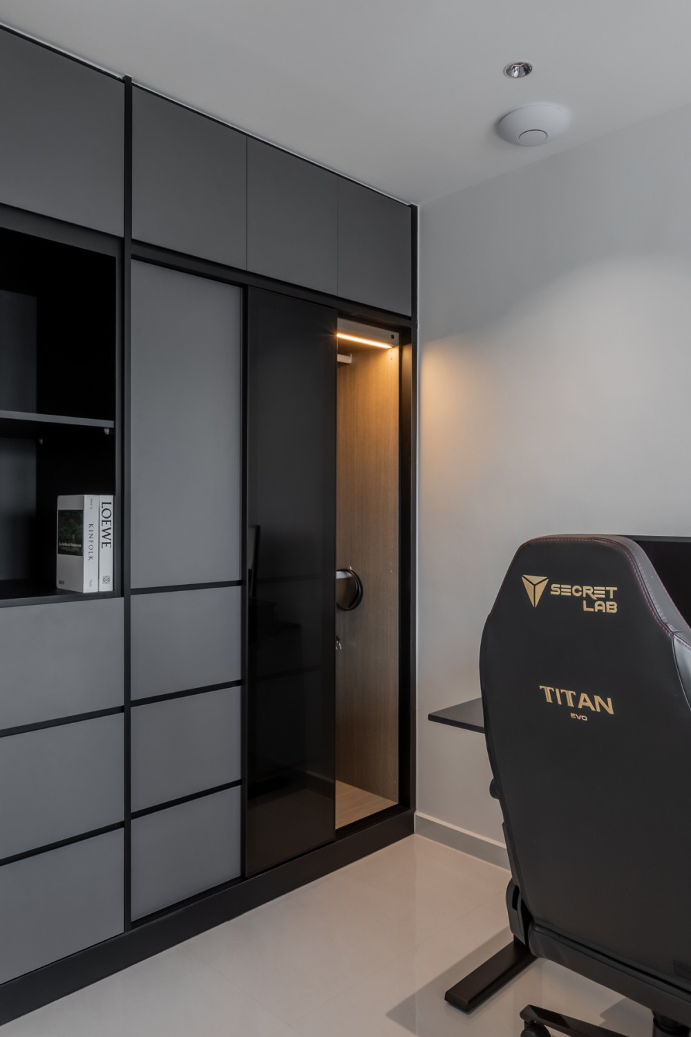 Contemporary Bedroom with Wardrobe and Sliding Wardrobe