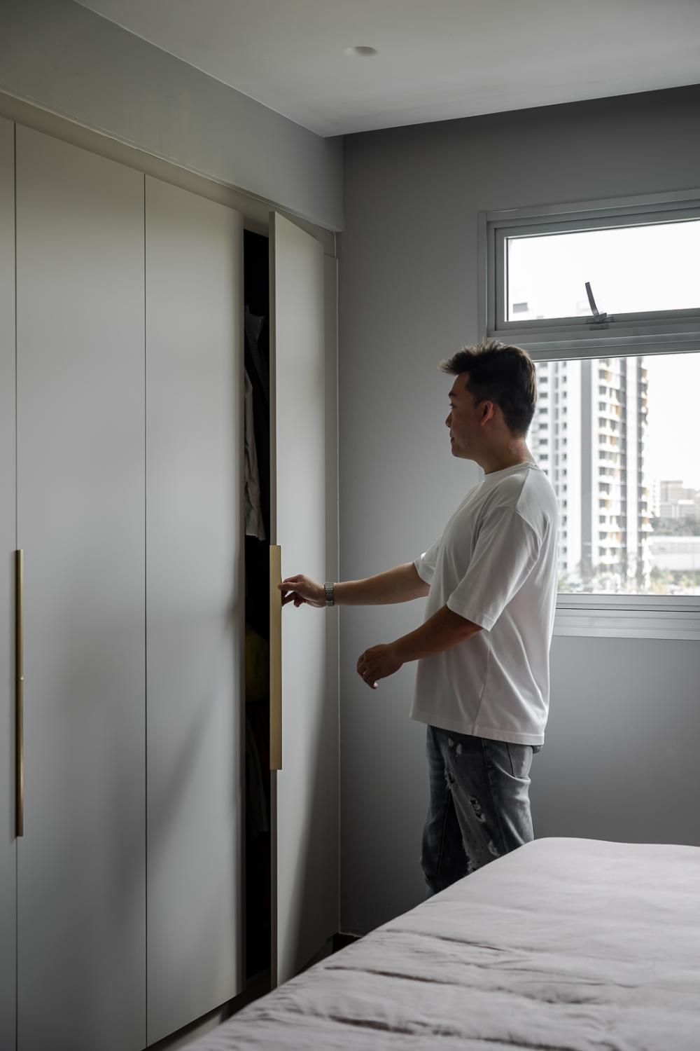 Modern Bedroom with Wardrobe and Closet