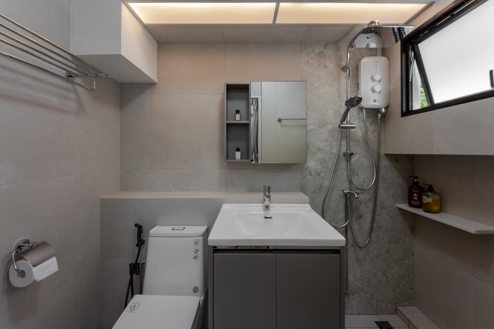 Scandinavian Bathroom with Showers and Mixer Shower