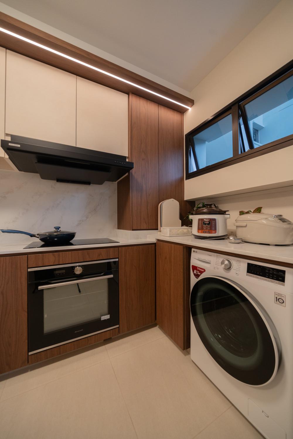 Modern Kitchen with Countertop and Open Kitchen