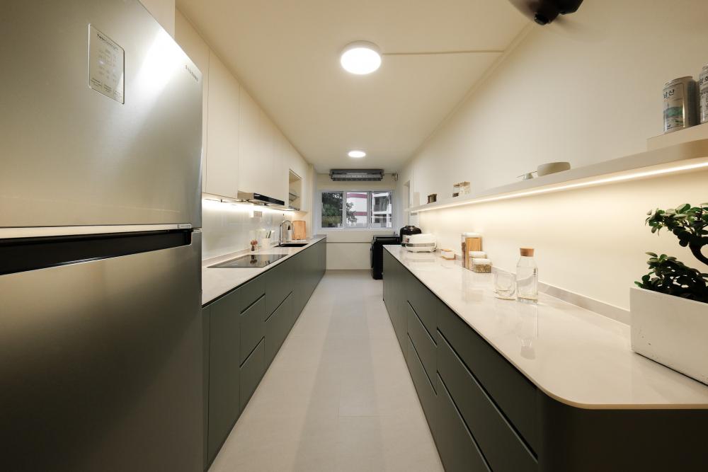 Scandinavian Kitchen with Homogeneous Tiles and Granite Floor