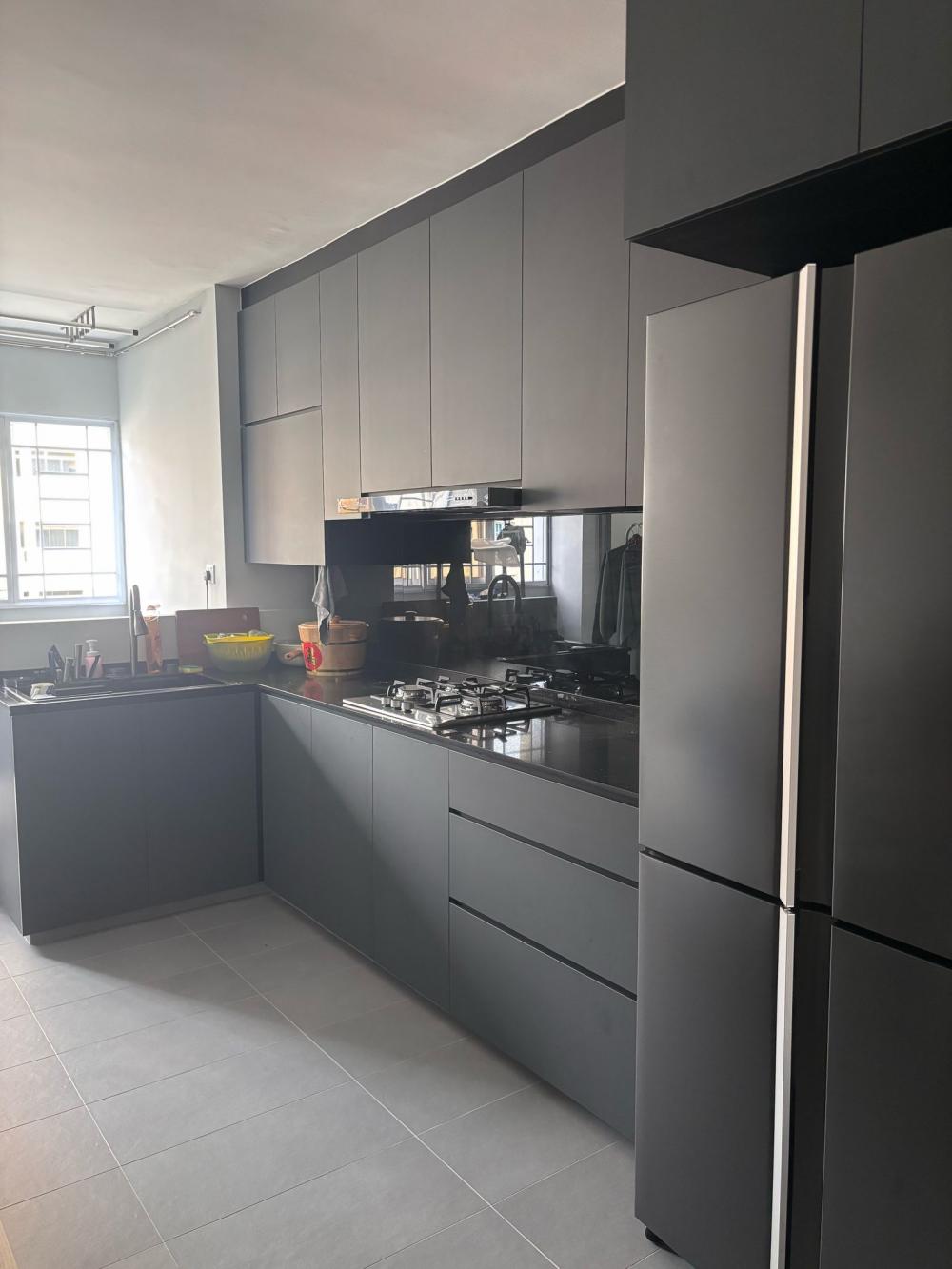 Minimalist Kitchen with Countertop and Homogeneous Tiles
